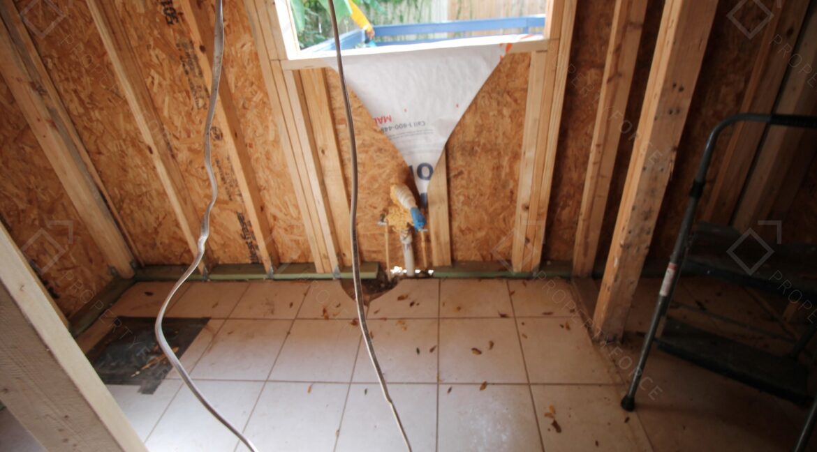 9315 N 16th St, Tampa, FL 33612 (16)