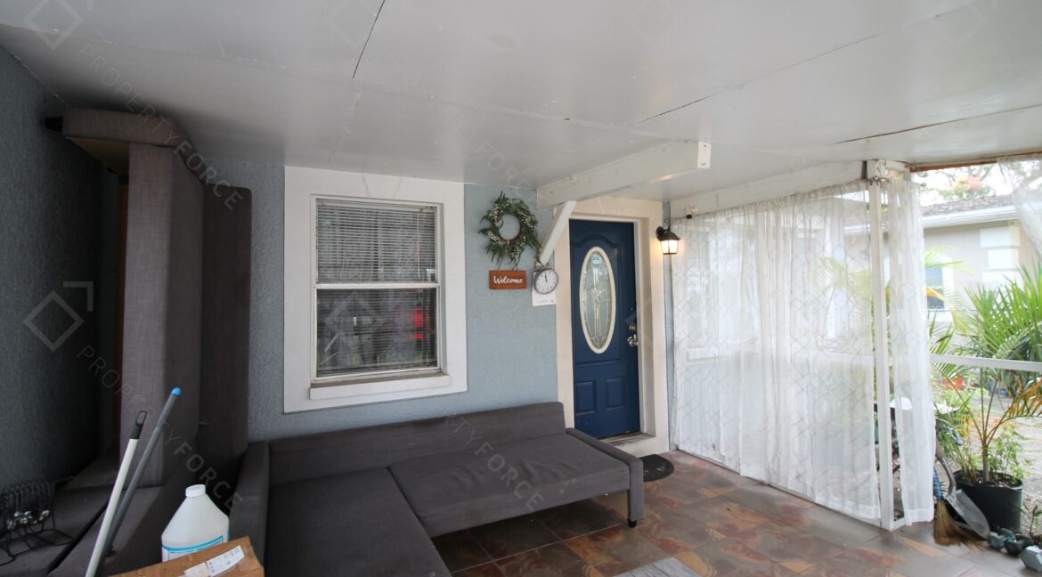 9315 N 16th St, Tampa, FL 33612 (29)