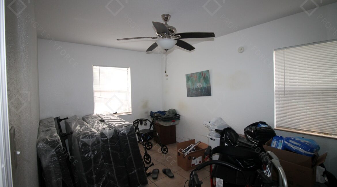 9315 N 16th St, Tampa, FL 33612 (41)