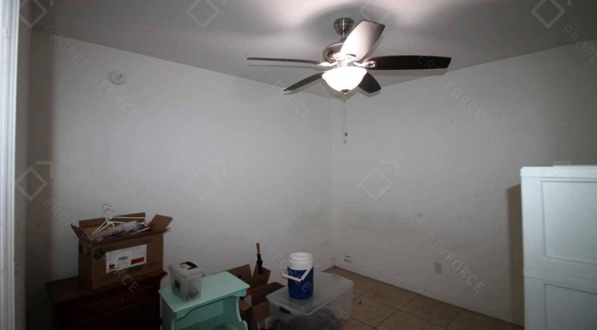 9315 N 16th St, Tampa, FL 33612 (44)