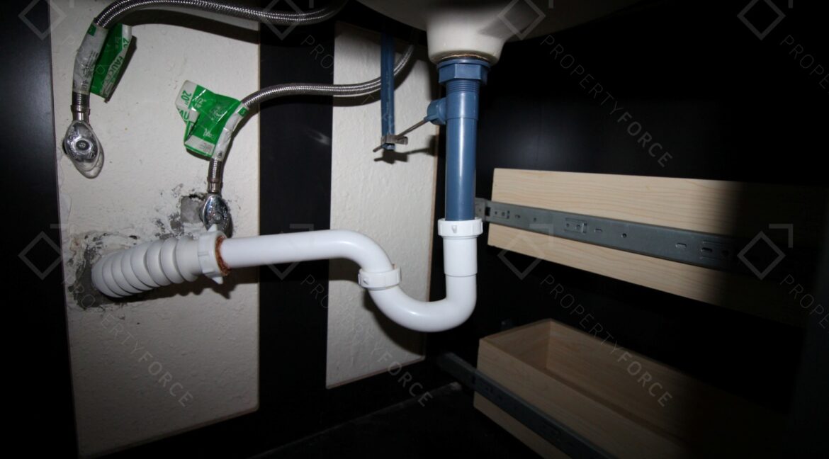 9315 N 16th St, Tampa, FL 33612 (50)