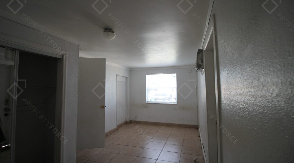 9315 N 16th St, Tampa, FL 33612 (55)