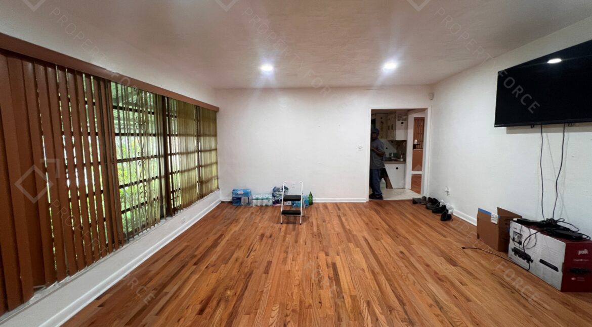 Photo Oct 03 2025, 10 45 31