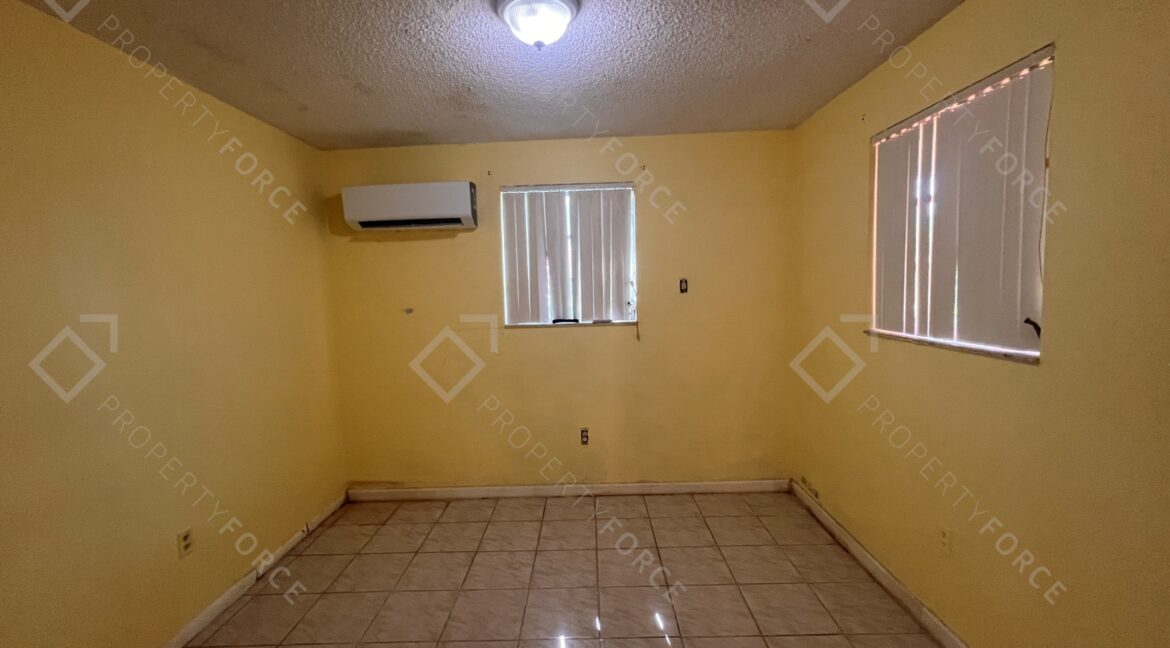 Photo Nov 15 2025, 11 50 46