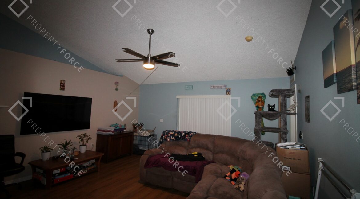 307 Plumtree Ave Spring Hill, FL 34606 (34)