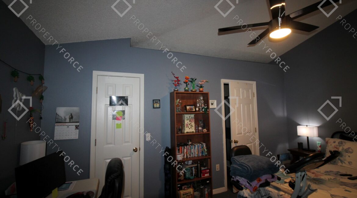 307 Plumtree Ave Spring Hill, FL 34606 (45)