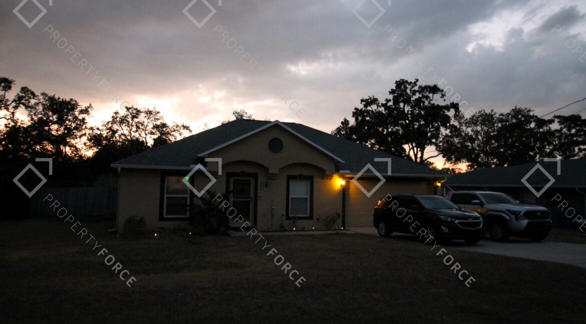 307 Plumtree Ave Spring Hill, FL 34606 (55)