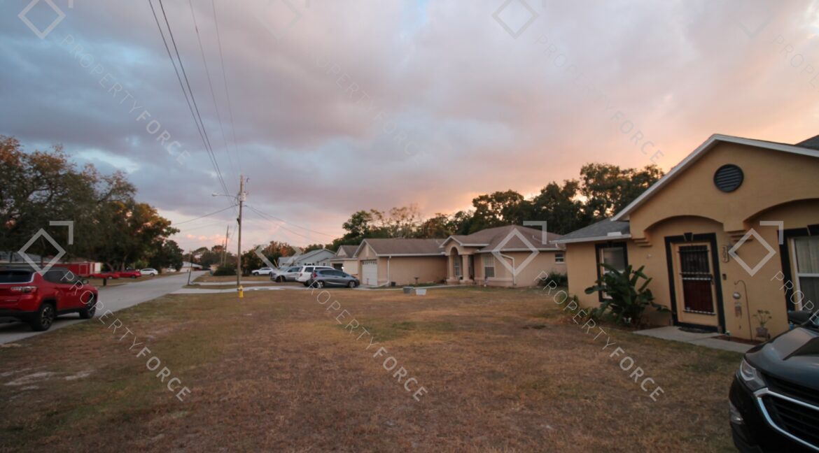 307 Plumtree Ave Spring Hill, FL 34606 (57)