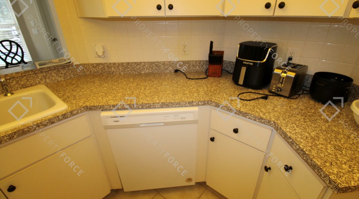 4563 Bayridge Ct. Spring Hill FL 34606 (28)