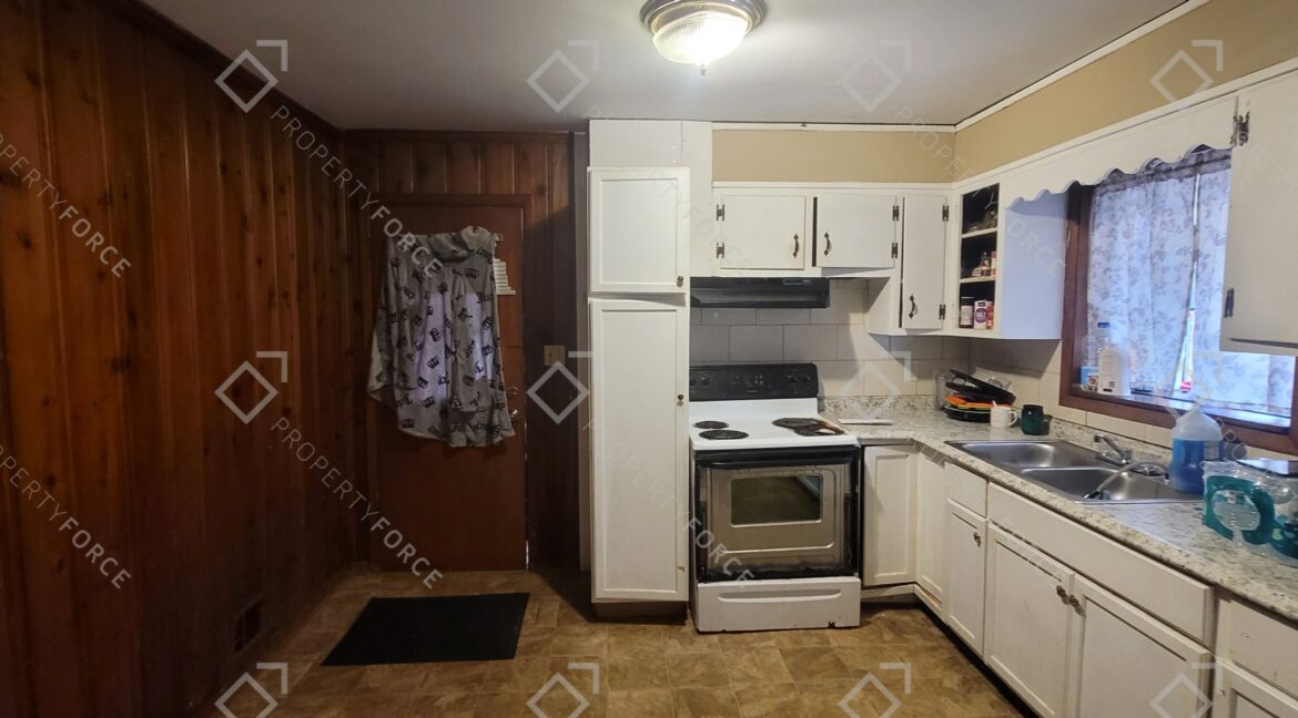 5370 Longmeadow Ln Atlanta, GA 30349 (3)