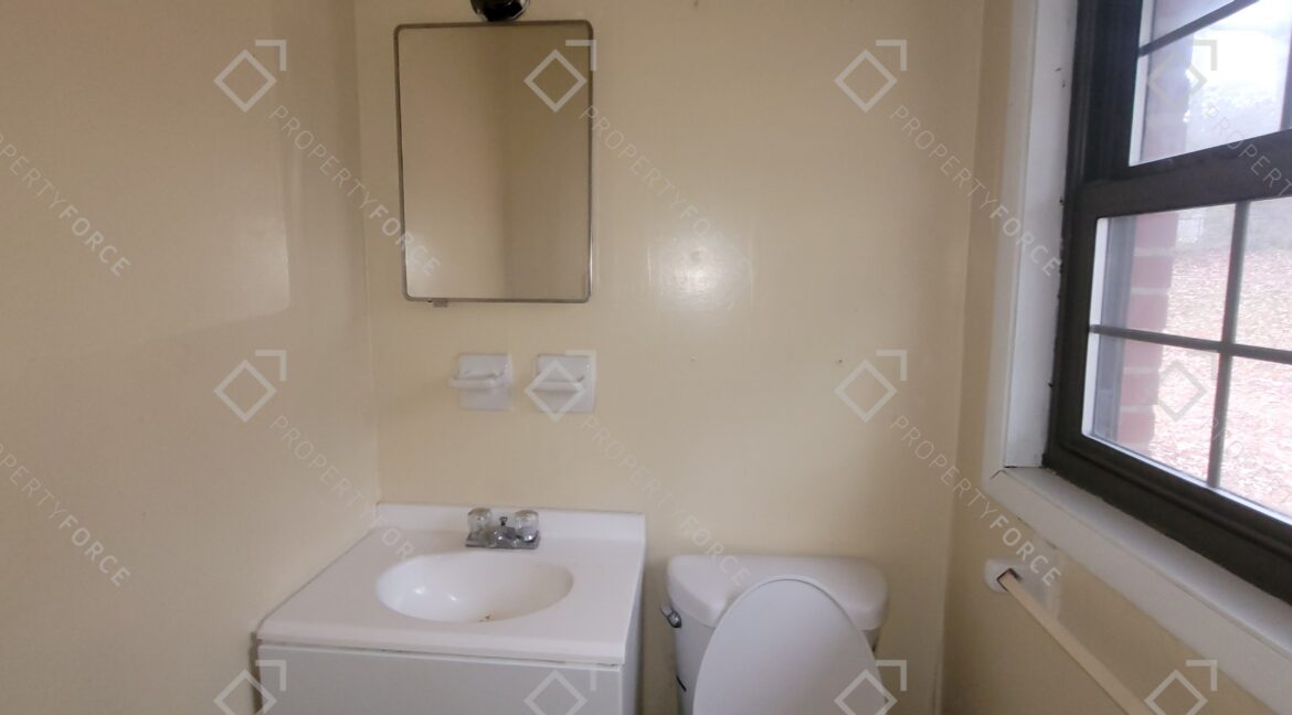 5370 Longmeadow Ln Atlanta, GA 30349 (46)