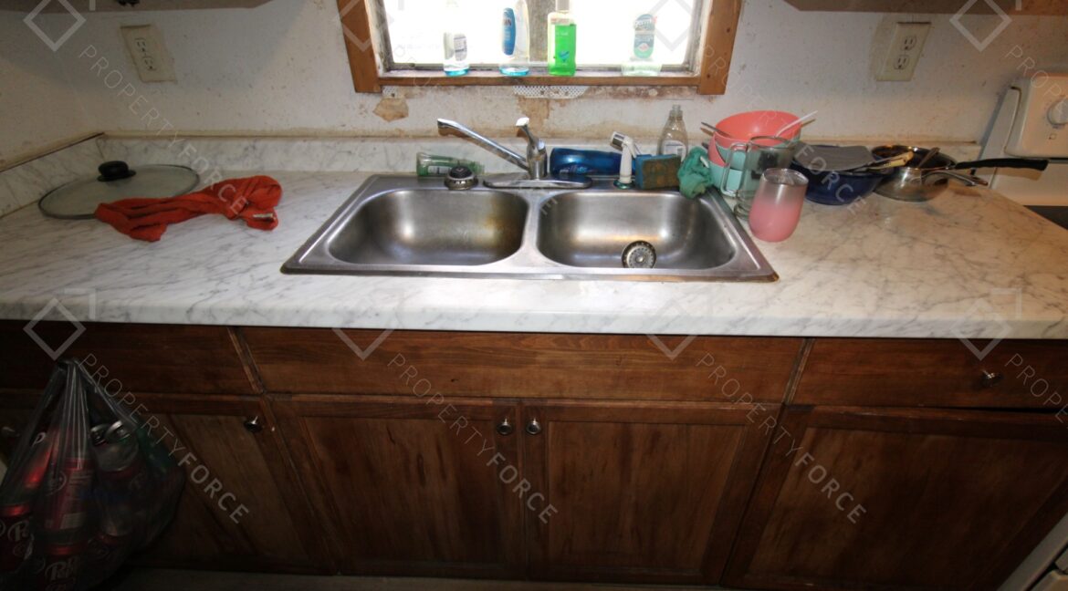 9260 Lake Dr, New Port Richey, FL 34654 (38)