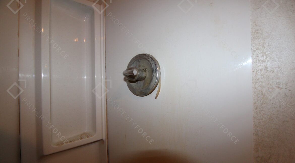 9260 Lake Dr, New Port Richey, FL 34654 (49)