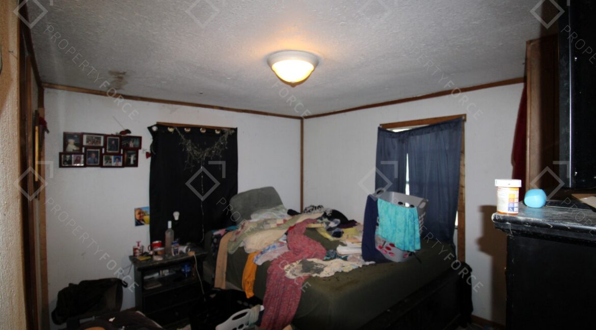 9260 Lake Dr, New Port Richey, FL 34654 (53)