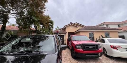 7868 NW 194th St, Hialeah, FL 33015