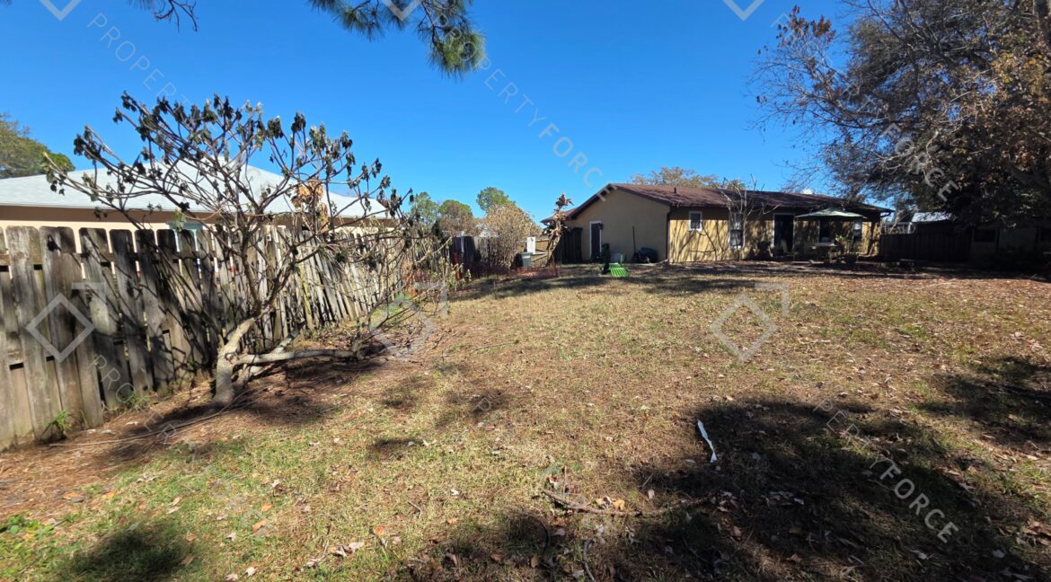 1582 Giles St Nw, Palm Bay, FL 32907 (21)