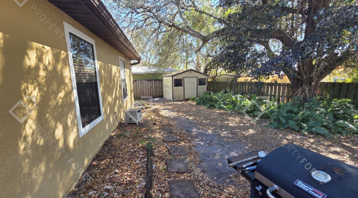 1582 Giles St Nw, Palm Bay, FL 32907 (33)