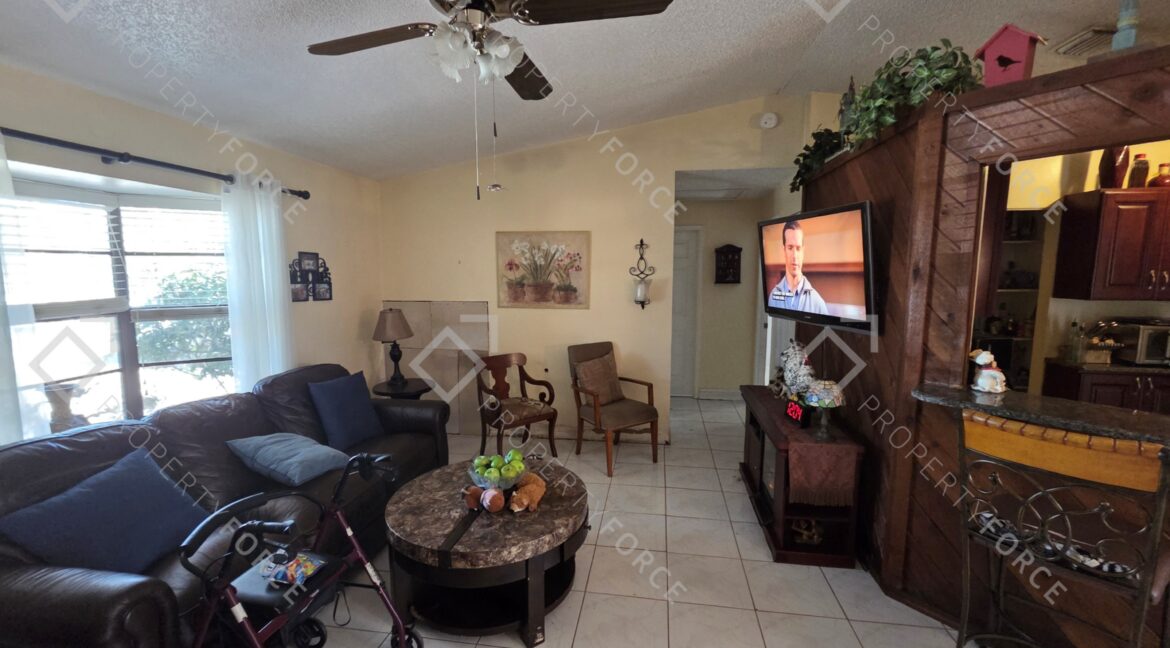 1582 Giles St Nw, Palm Bay, FL 32907 (59)