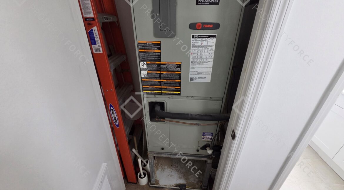 1960 Westminster Cir #2 Vero Beach, FL 32966 (20)