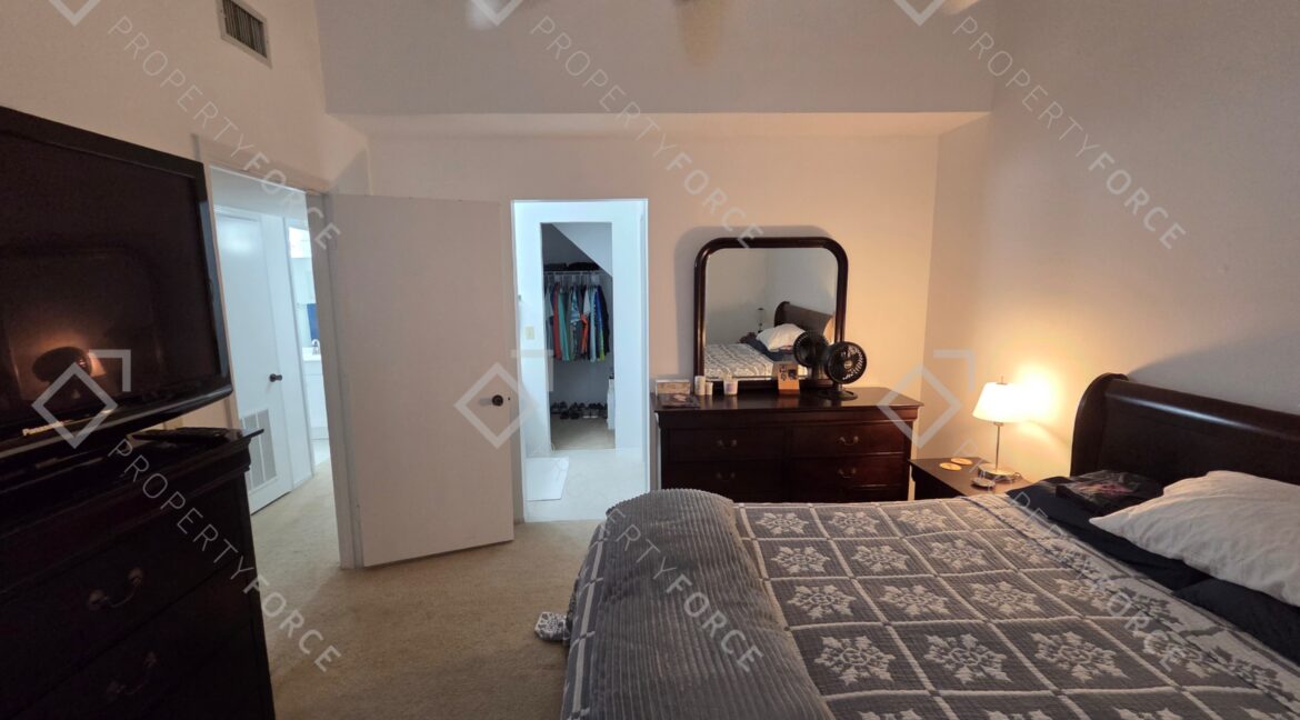 1960 Westminster Cir #2 Vero Beach, FL 32966 (26)