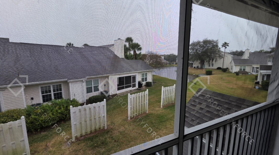 1960 Westminster Cir #2 Vero Beach, FL 32966 (36)