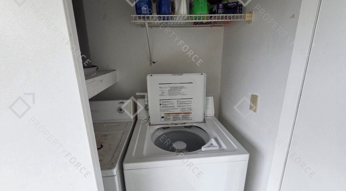 1960 Westminster Cir #2 Vero Beach, FL 32966 (38)