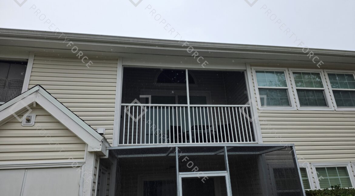 1960 Westminster Cir #2 Vero Beach, FL 32966 (4)