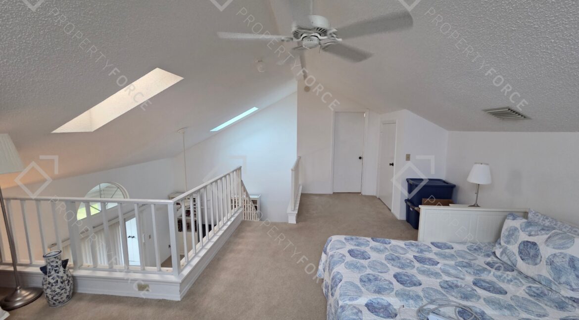 1960 Westminster Cir #2 Vero Beach, FL 32966 (42)