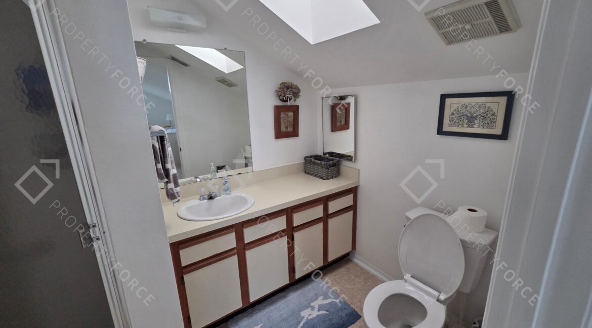 1960 Westminster Cir #2 Vero Beach, FL 32966 (43)