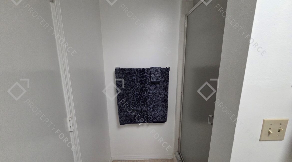 1960 Westminster Cir #2 Vero Beach, FL 32966 (44)