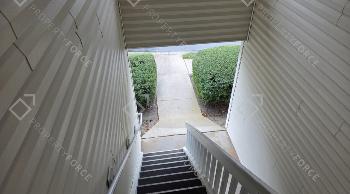 1960 Westminster Cir #2 Vero Beach, FL 32966 (6)