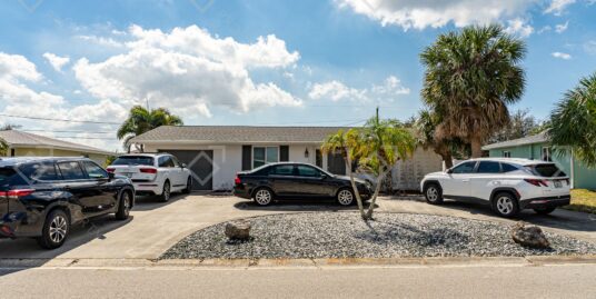 401 Sunnyside Dr, Venice, FL 34293
