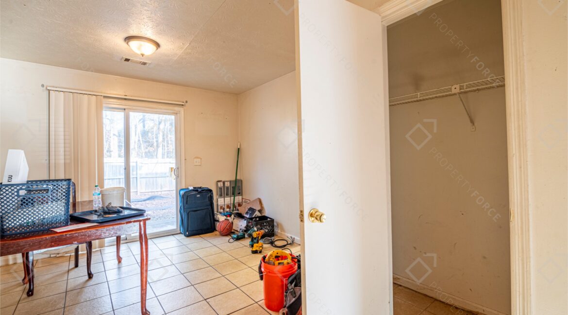 991 Hickory Bend Road, Atlanta, GA 30349 (34)