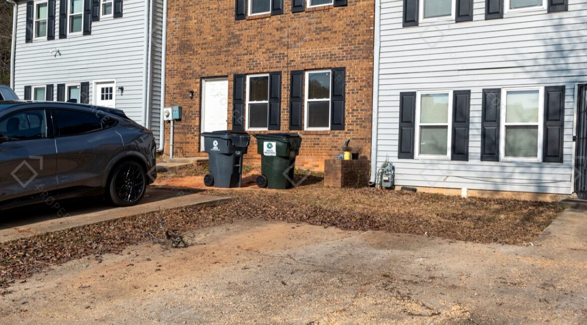 991 Hickory Bend Road, Atlanta, GA 30349 (5)