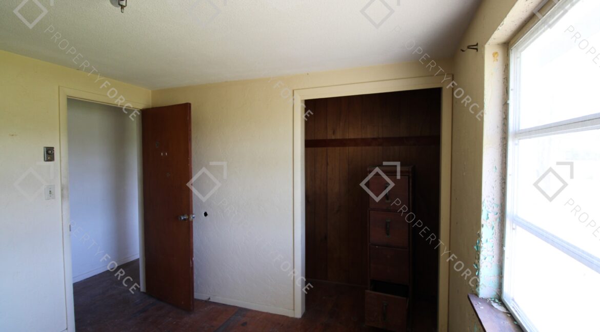 Bedroom 3-3