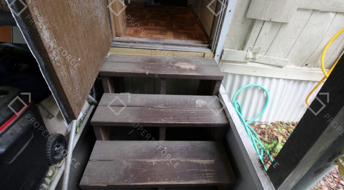 Exterior stairs