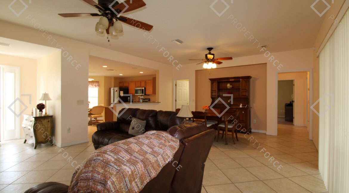 Living room 2