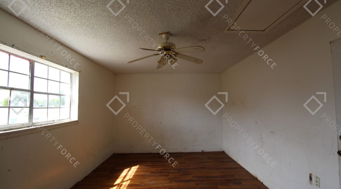 12390 Elgin Blvd, Spring Hill, FL 34609 (33)