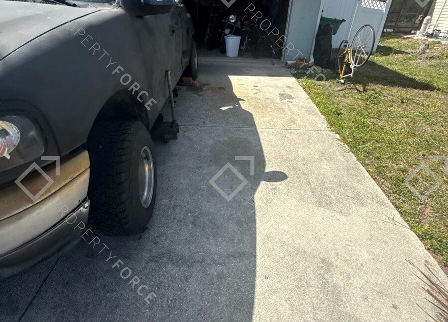 Take_photos_of_the_driveway6