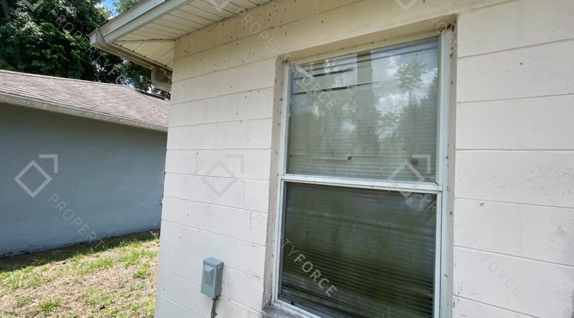 3811 N 57th St, Tampa, FL 33619 (18)