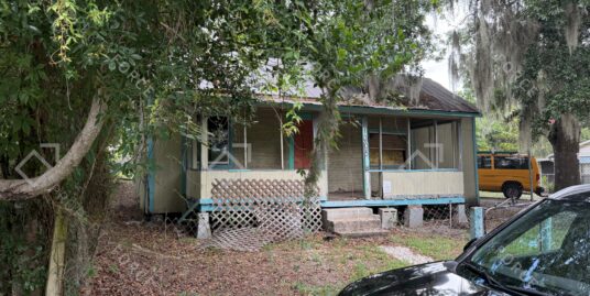 1005 SW 2nd St Ocala, FL 34471