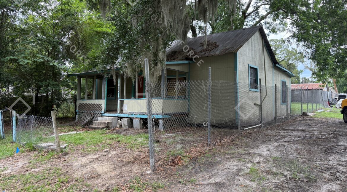 1005 SW 2nd St Ocala, FL 34471 (30)