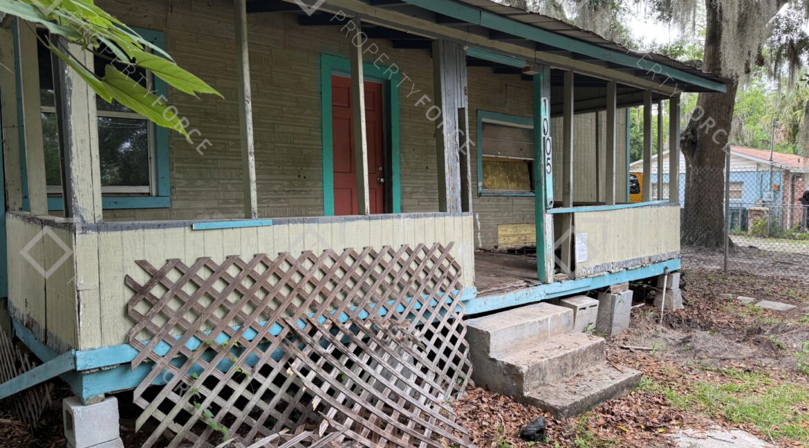 1005 SW 2nd St Ocala, FL 34471 (32)