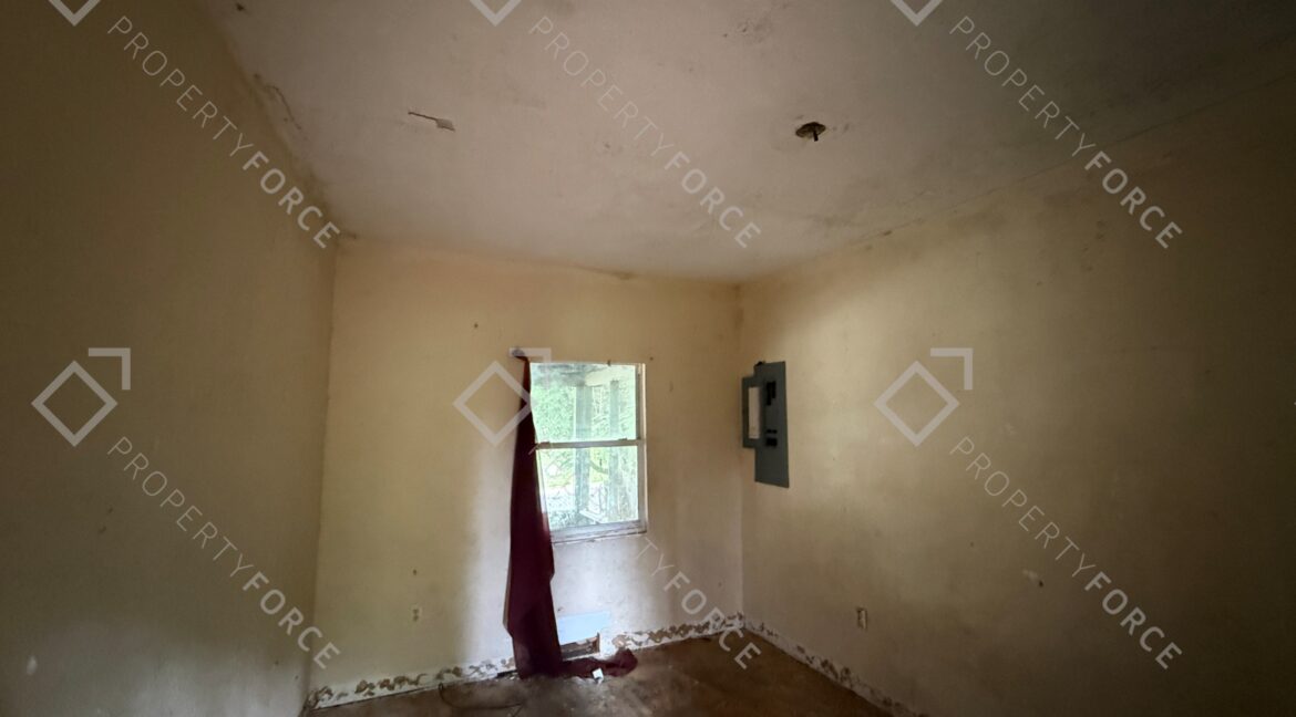 1005 SW 2nd St Ocala, FL 34471 (40)