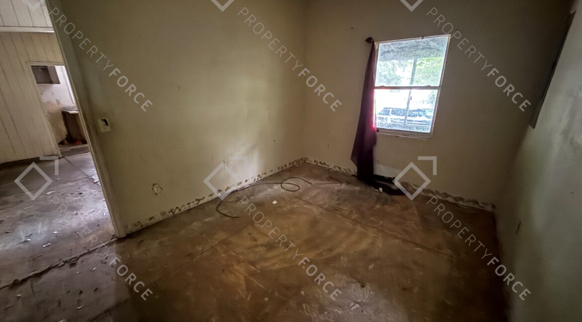1005 SW 2nd St Ocala, FL 34471 (45)