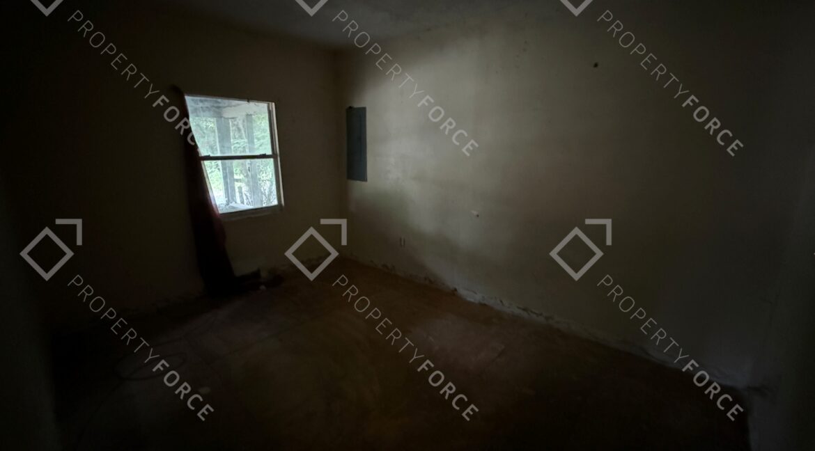 1005 SW 2nd St Ocala, FL 34471 (47)