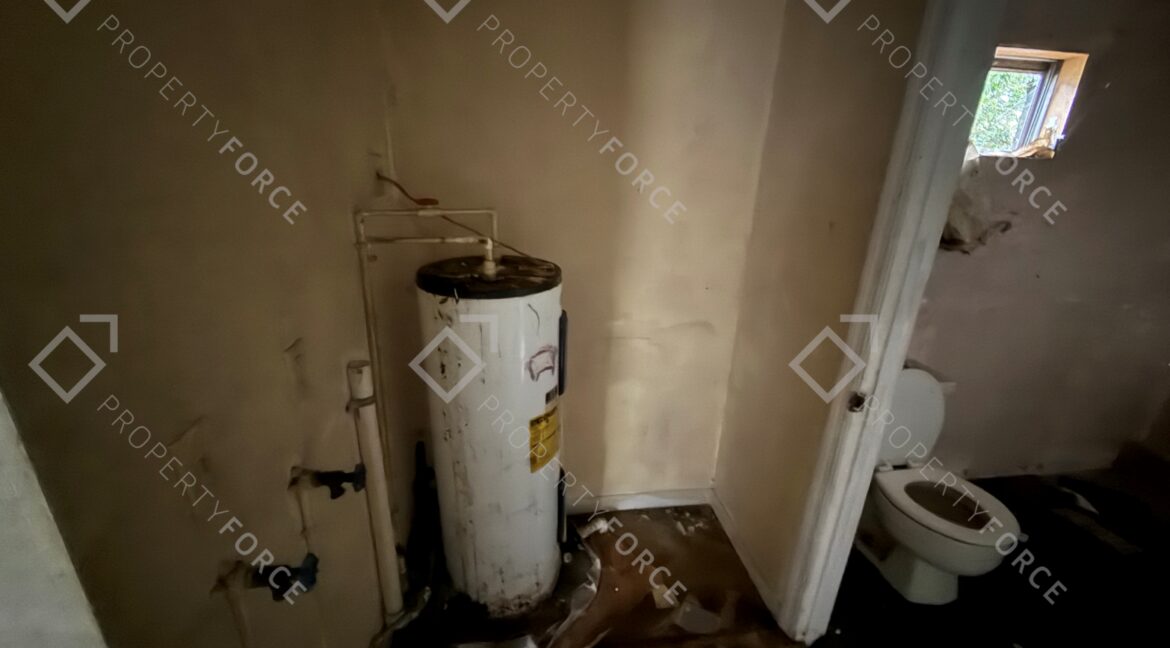 1005 SW 2nd St Ocala, FL 34471 (55)