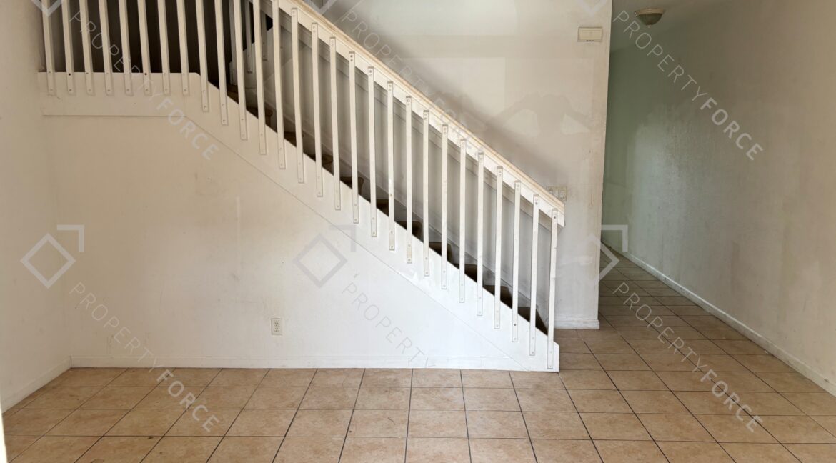 102 S Santa Catalina Cir North Lauderdale, FL 33068 (11)