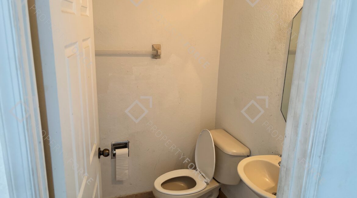 102 S Santa Catalina Cir North Lauderdale, FL 33068 (22)
