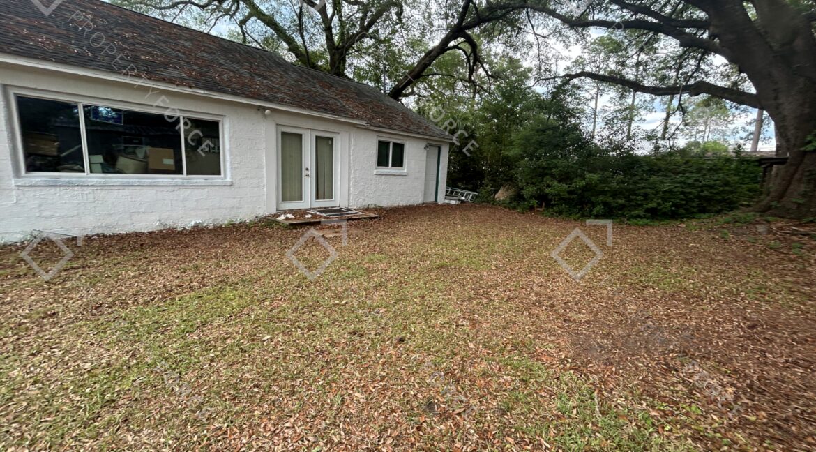 109 E 1st Ave, Havana, FL 32333 (17)